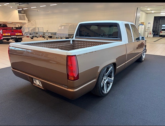 Chevrolet C1500 4 of 5