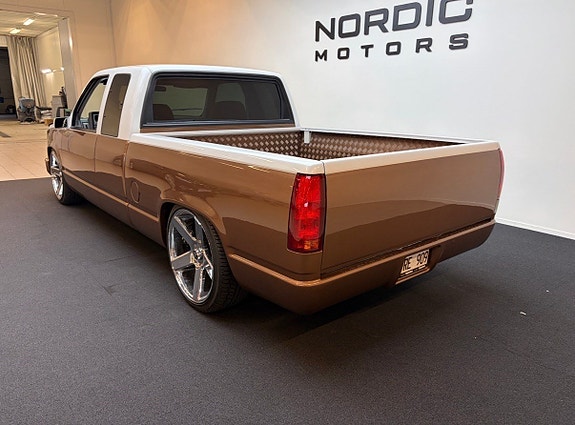 Chevrolet C1500 3 of 5