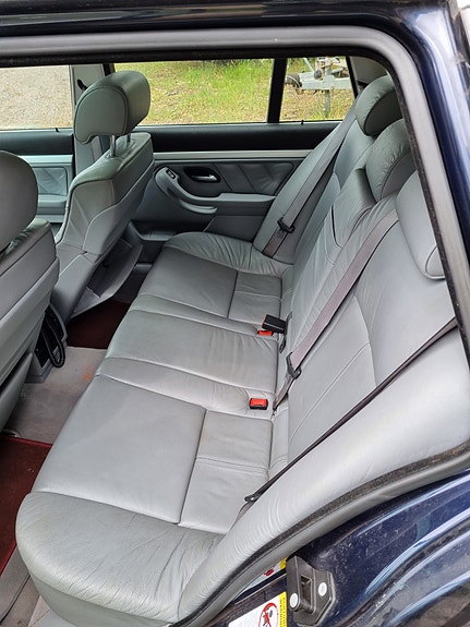 BMW 540i 7 of 8