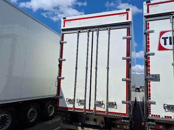VAK OY Trailer Reefer Drawbar Straight 2 of 4