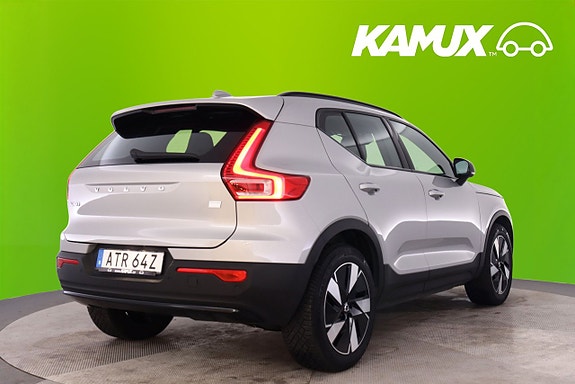 Volvo XC40 4 of 5