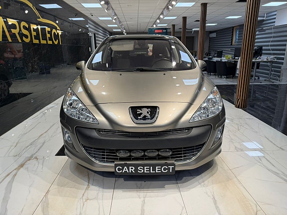 Peugeot 308 8 of 24