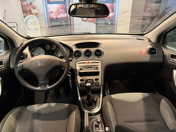 Peugeot 308 9 of 24