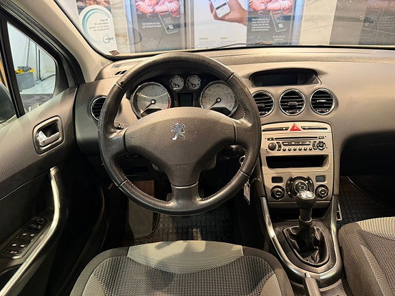 Peugeot 308 10 of 24