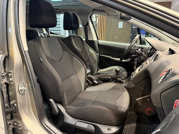 Peugeot 308 16 of 24