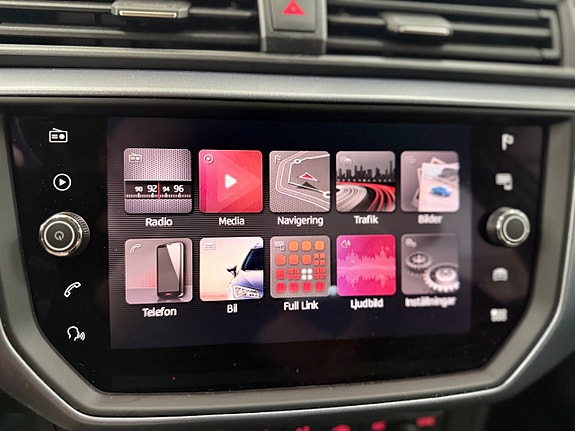 Seat Arona 10 of 13