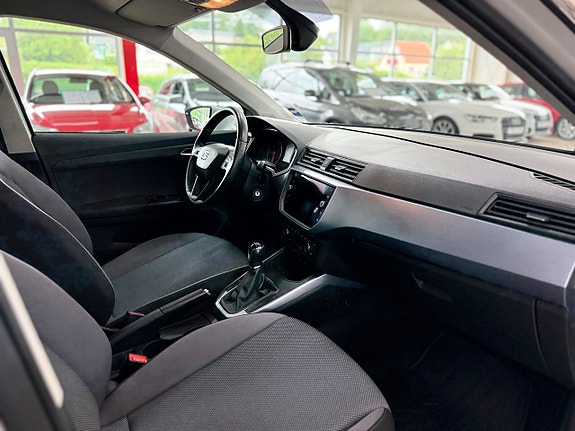Seat Arona 8 of 13