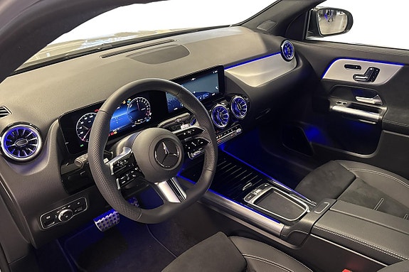 Mercedes-Benz GLA250 e 8 of 19