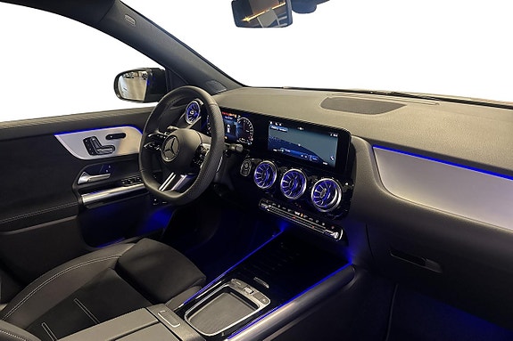 Mercedes-Benz GLA250 e 11 of 19