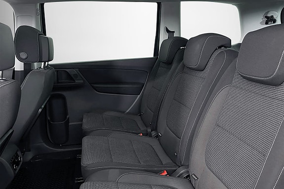 Volkswagen Sharan 7 of 16