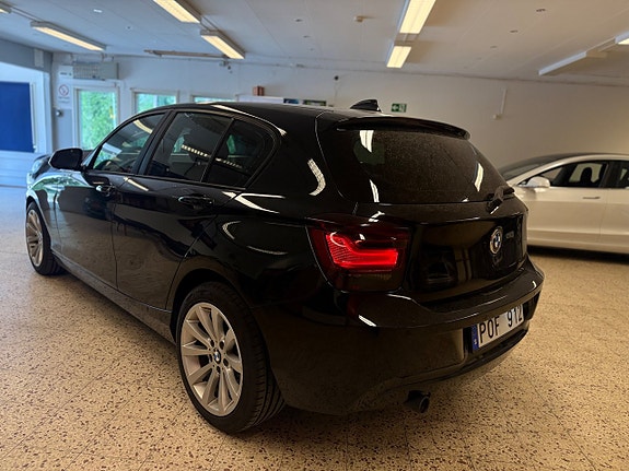 BMW 116d 4 of 5
