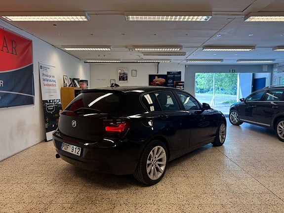 BMW 116d 3 of 5