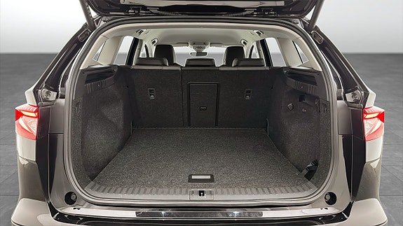 Skoda Enyaq 12 of 21