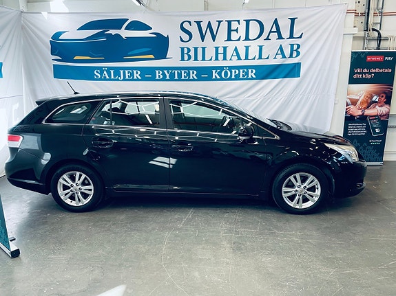 Toyota Avensis 3 of 5