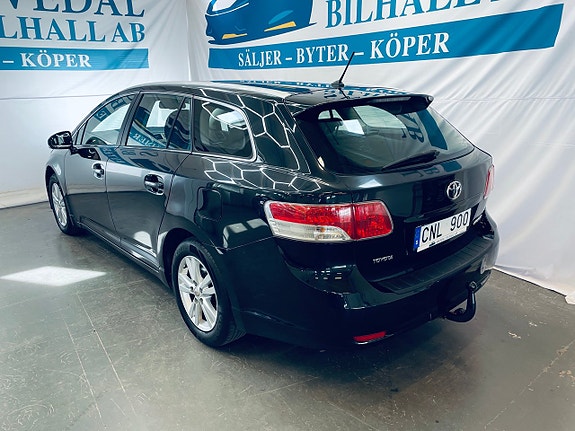 Toyota Avensis 9 of 15