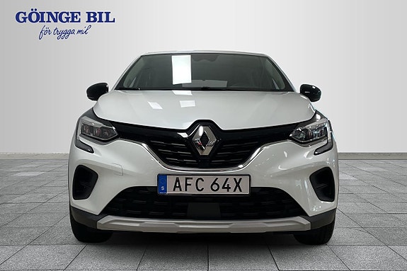 Renault Captur 3 of 18