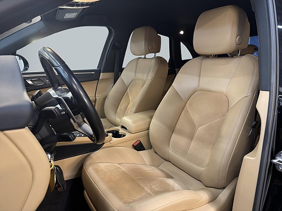 Porsche Macan 9 of 30