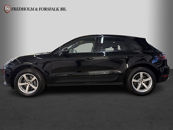 Porsche Macan 2 of 5