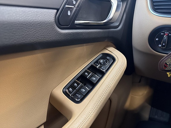 Porsche Macan 19 of 30