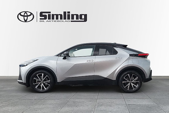 Toyota C-HR 3 of 5