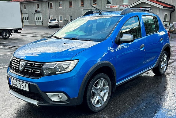 Dacia Sandero Stepway 2 of 5
