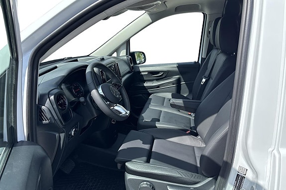 Mercedes-Benz Vito 108 8 of 15
