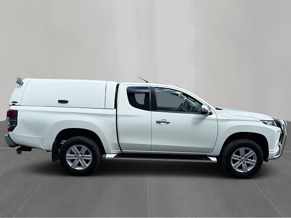 Mitsubishi L200 Club Cab 4 of 5