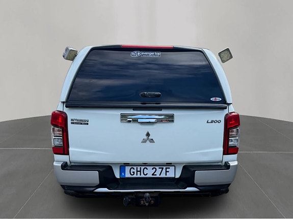 Mitsubishi L200 Club Cab 3 of 5