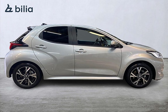 Toyota Yaris 18 of 21