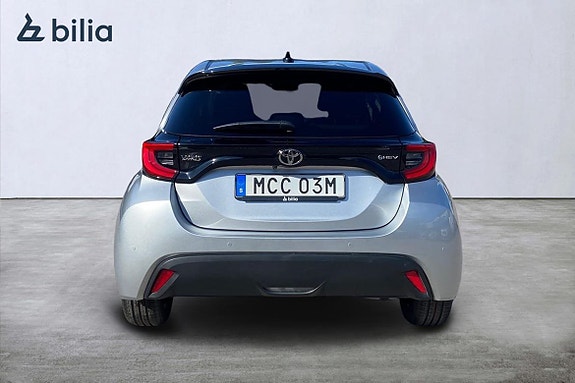 Toyota Yaris 5 of 21