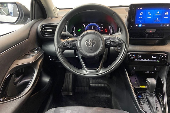 Toyota Yaris 11 of 21