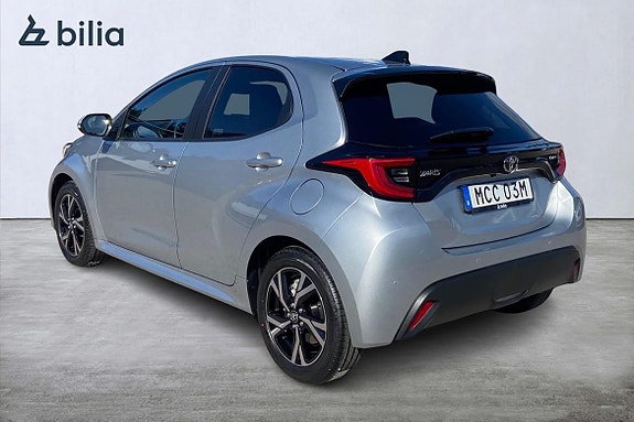 Toyota Yaris 2 of 21