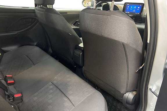 Toyota Yaris 9 of 21