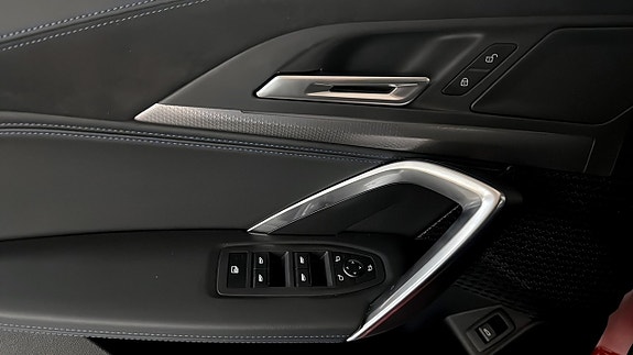 BMW iX2 11 of 12