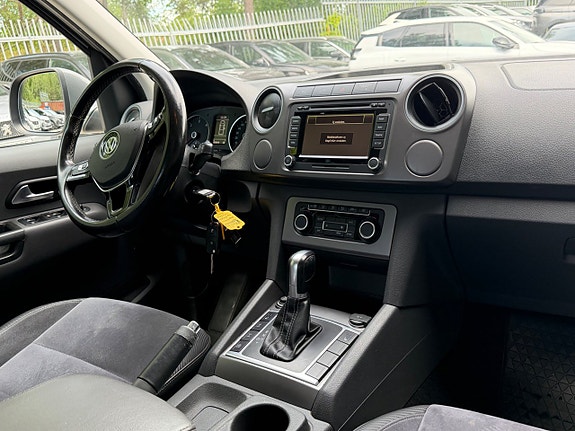 Volkswagen Amarok 10 of 16