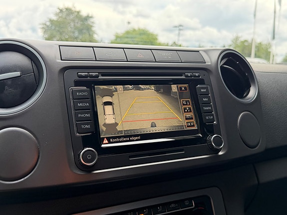 Volkswagen Amarok 13 of 16