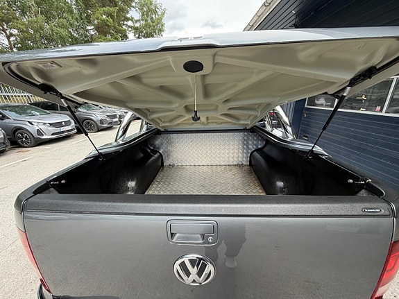 Volkswagen Amarok 16 of 16