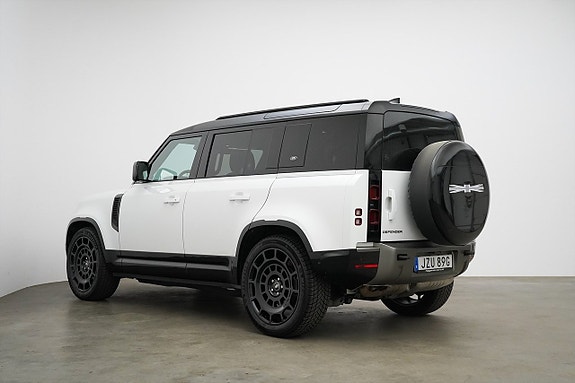 Land Rover Defender 110 4 of 23