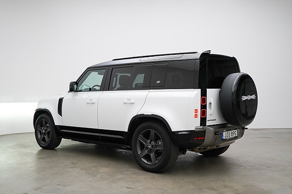 Land Rover Defender 110 4 of 5