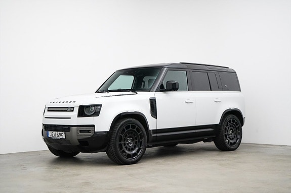 Land Rover Defender 110 23 of 23