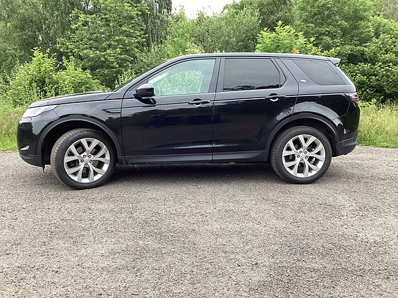 Land Rover Discovery Sport 2 of 5