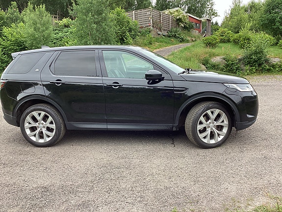 Land Rover Discovery Sport 4 of 5