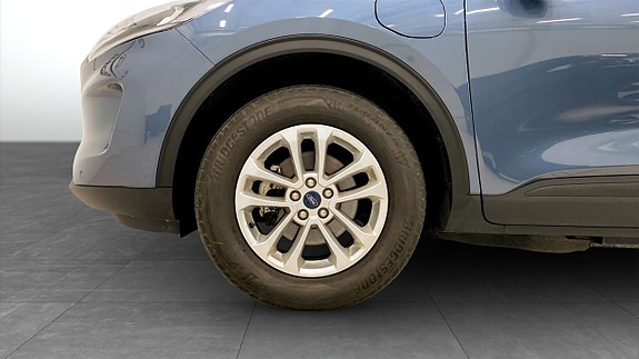 Ford Kuga 9 of 19
