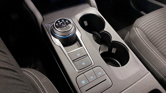 Ford Kuga 13 of 19