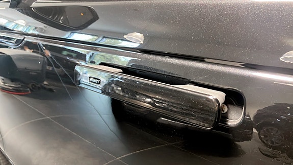 Land Rover Range Rover Velar 23 of 25