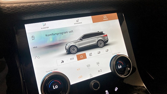 Land Rover Range Rover Velar 18 of 25
