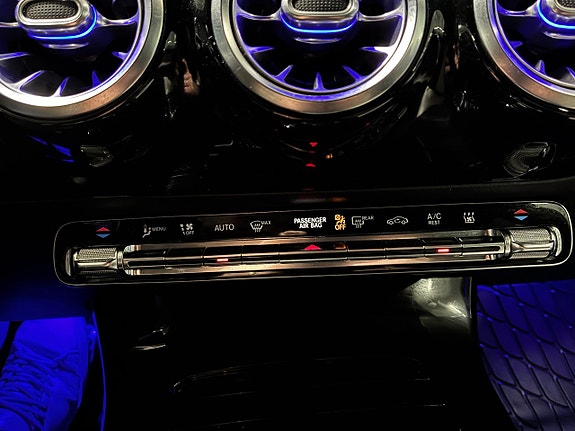 Mercedes-Benz CLA250 e 25 of 26