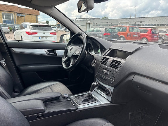 Mercedes-Benz C180 5 of 5
