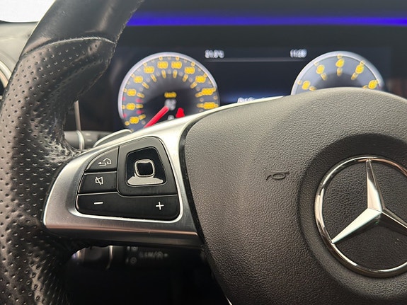 Mercedes-Benz E200 17 of 30