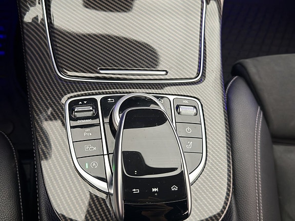 Mercedes-Benz E200 25 of 30